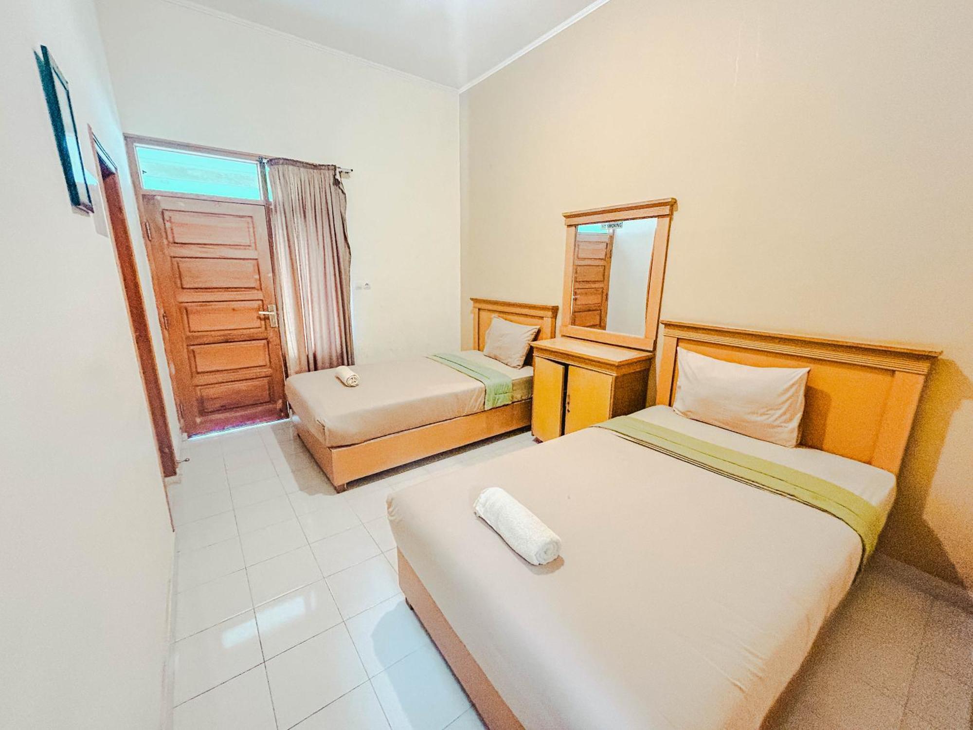 Lembah Rinjani Villa & Resto Syariah By Ecommerceloka Sembalunlawang Extérieur photo