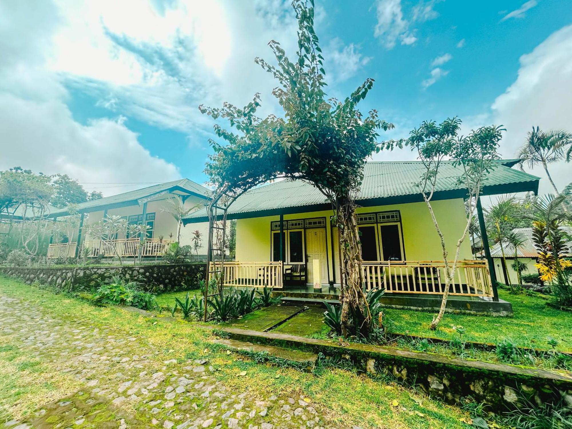 Lembah Rinjani Villa & Resto Syariah By Ecommerceloka Sembalunlawang Extérieur photo