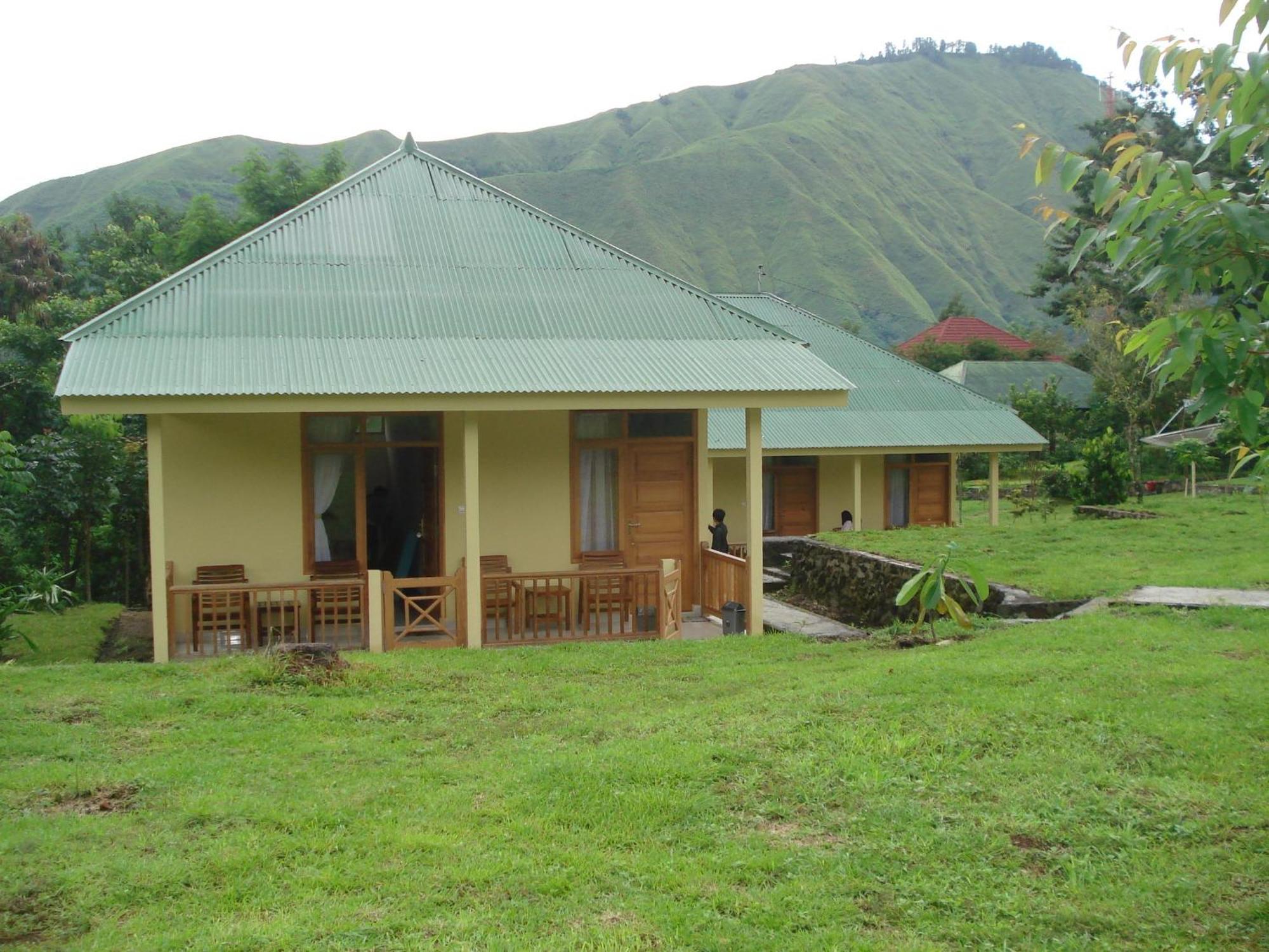 Lembah Rinjani Villa & Resto Syariah By Ecommerceloka Sembalunlawang Extérieur photo